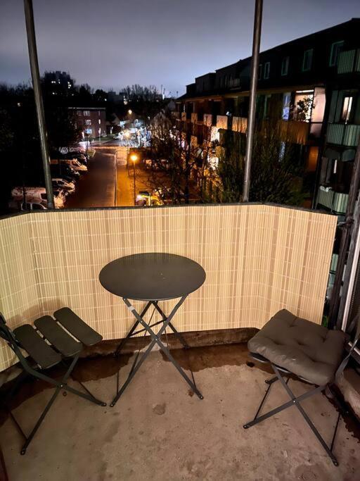 Schickes Apartment Mit Balkon In Düsseldorf Extérieur photo